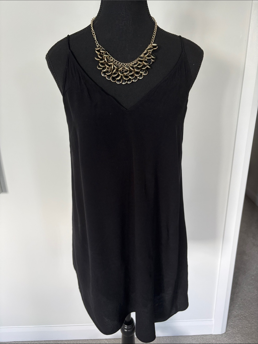 Wilfred Free Black V-Neck Sleeveless Slip dress